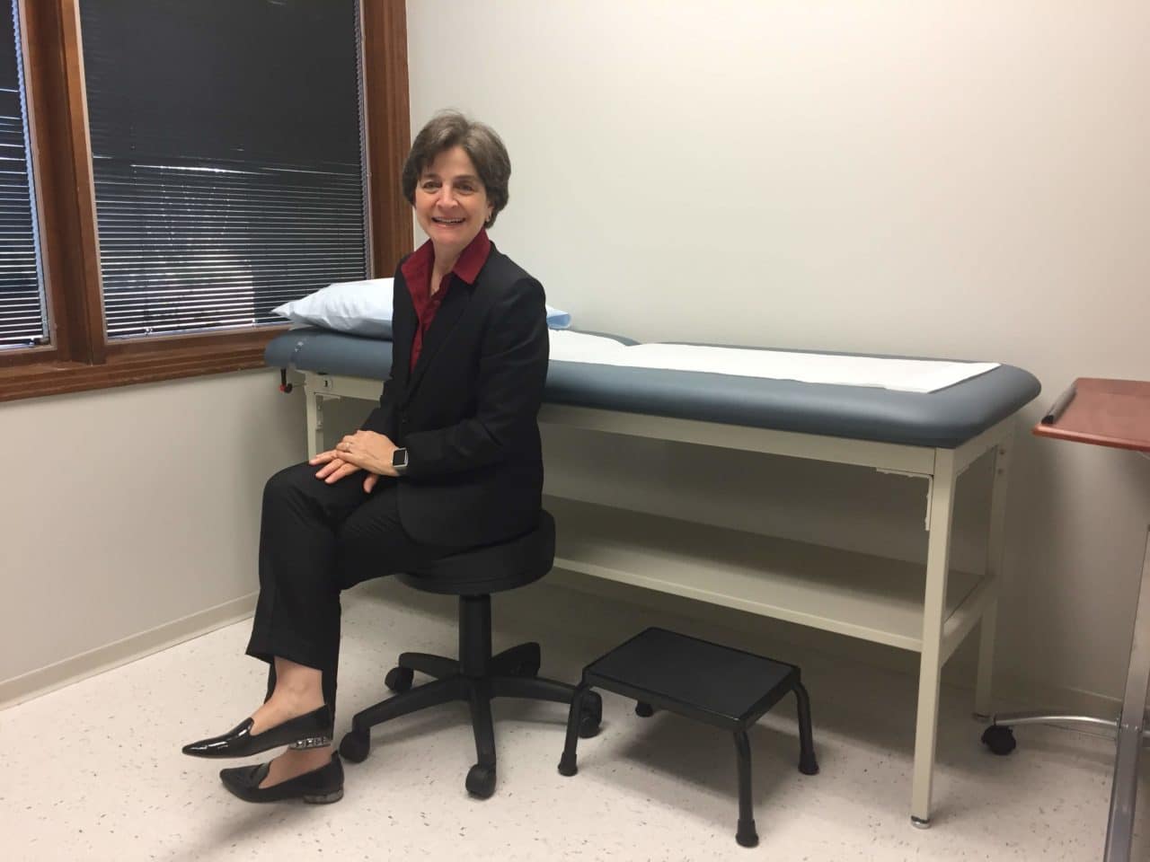 Fibroid treatment Duncanville - Dr. Suzanne Slonim in exam room
